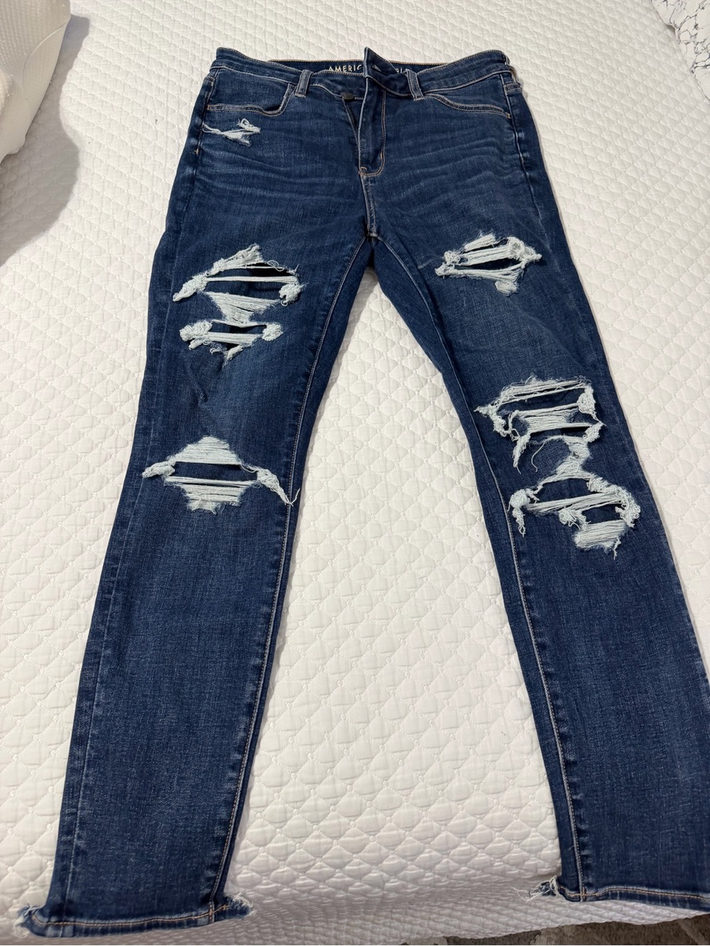 American Eagle Outfitters Distressed Dark Blue Skinny Jeans - Women's